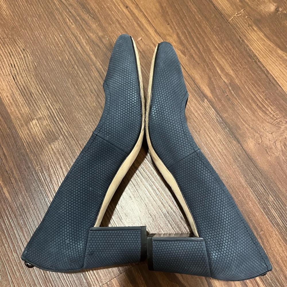Donald J Pliner Corin Block Heel Pump Size 6M - Picture 4 of 11